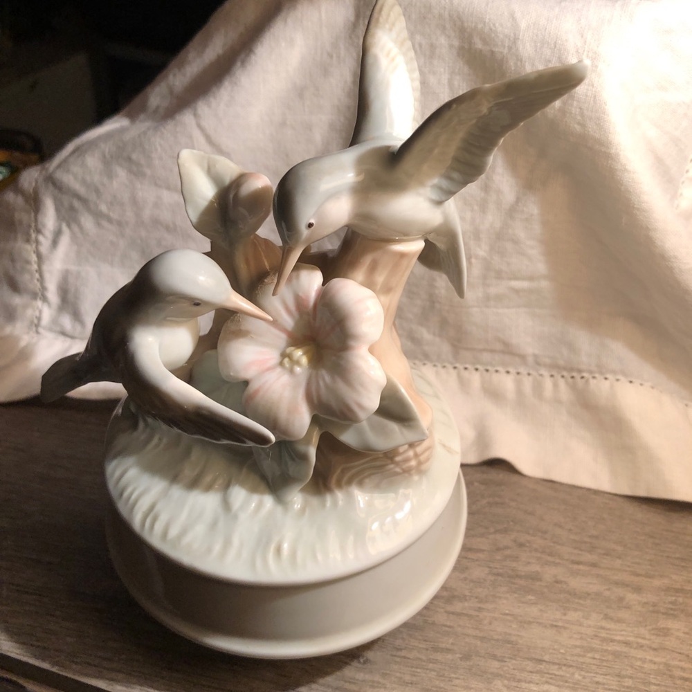 Hummingbird music box. Song is Born Free. Karen Carson Collections